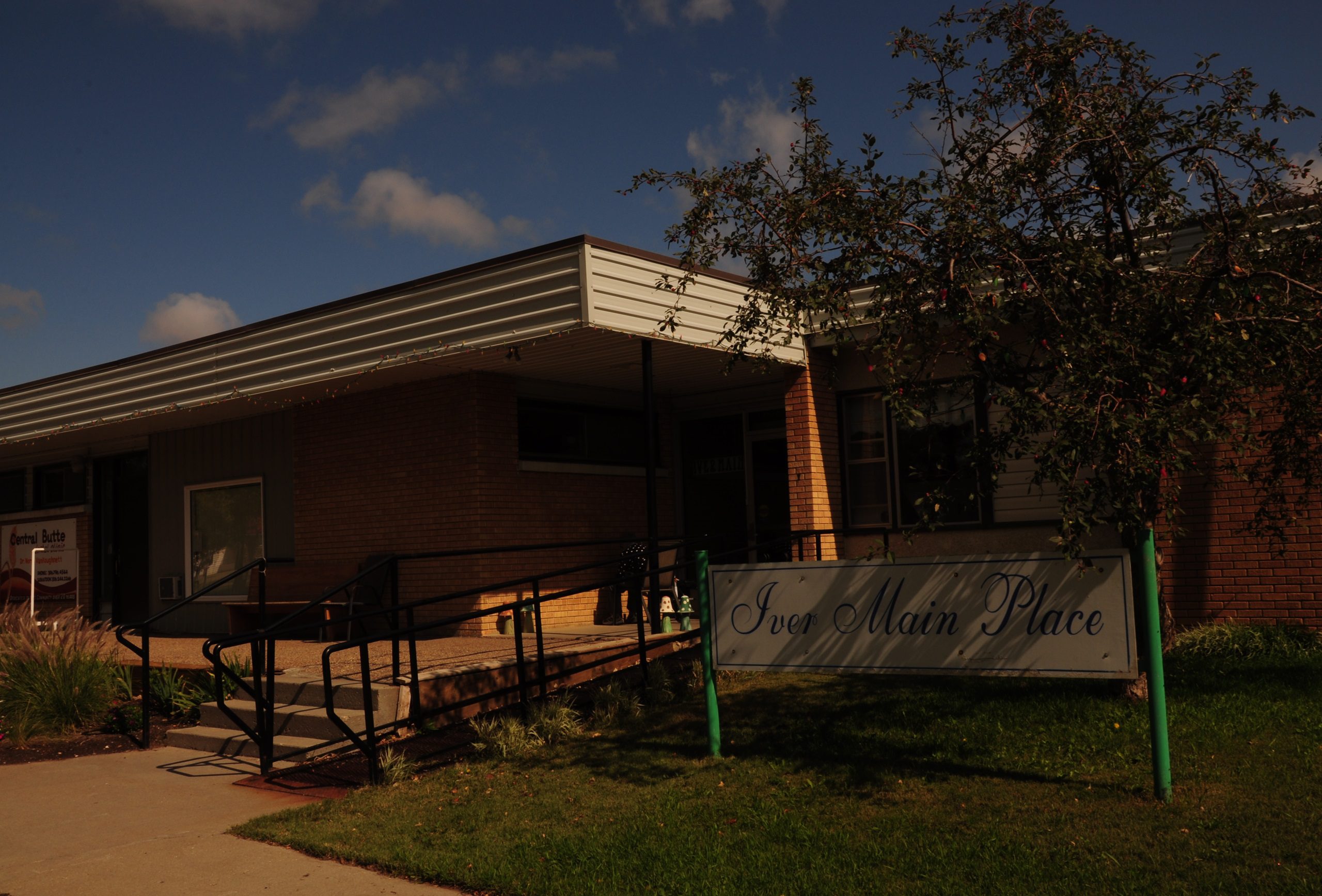 Iver Main Place in Central Butte